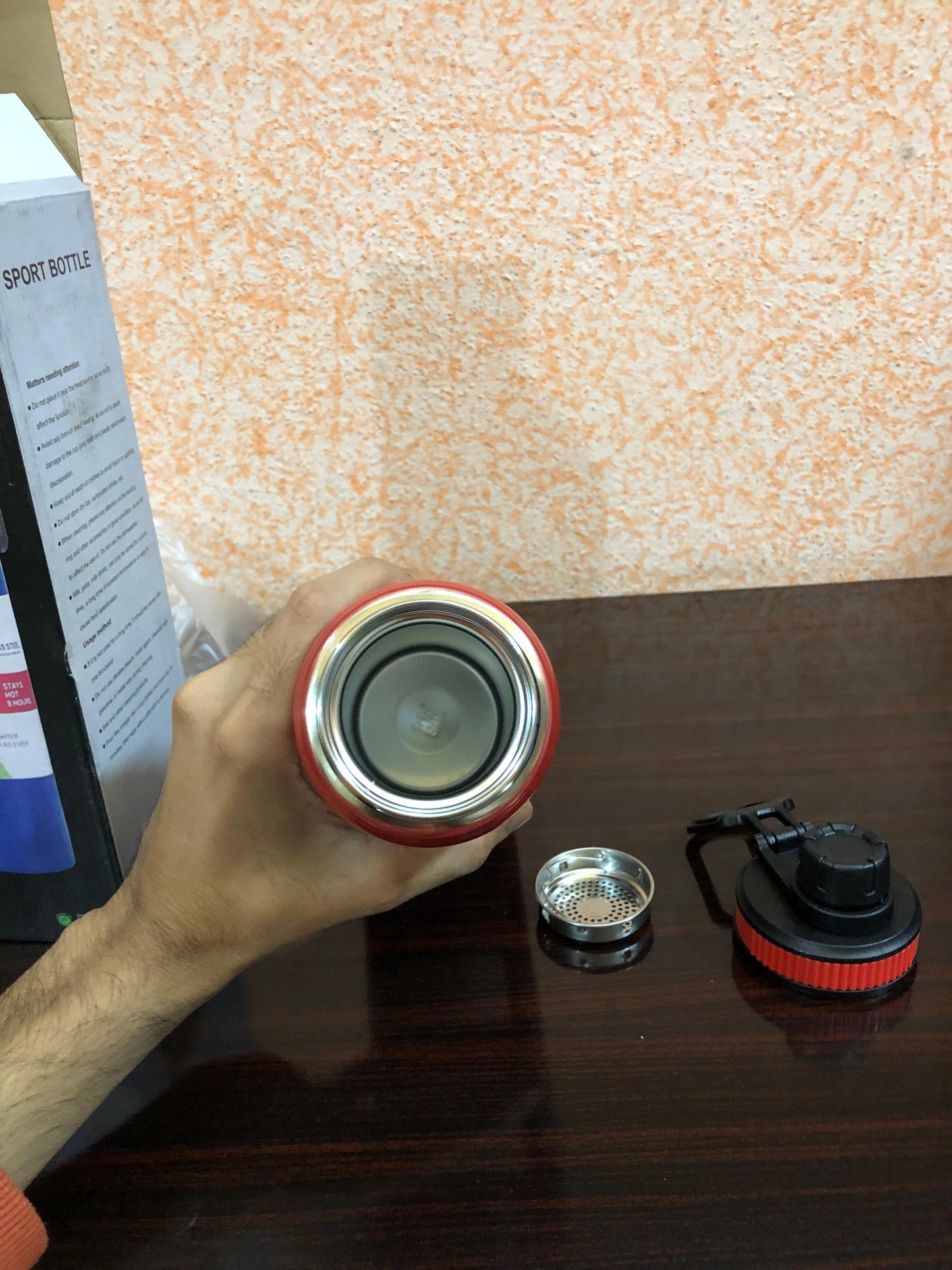 Double-Wall Insulated Stainless Steel Water Bottle 800mL – Hot & Cold, Leak-Proof, Portable Design